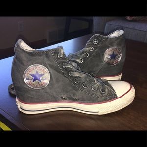 Wedge gray converse
